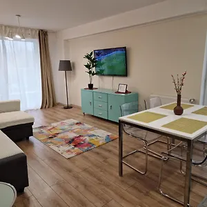  Apartament Golden Airport